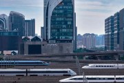 六爻自学高铁列车“飙车”？官方解答来了！