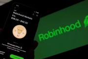 六爻自学“接盘侠”没了？标普500指数季调维持成分股不变，Robinhood、Applovin应声大跌