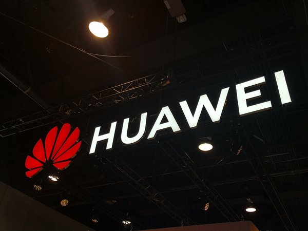 疯狂抢夺英伟达工程师！黄仁勋：不再将中国市场纳入业绩预测 业务被迫让给华为